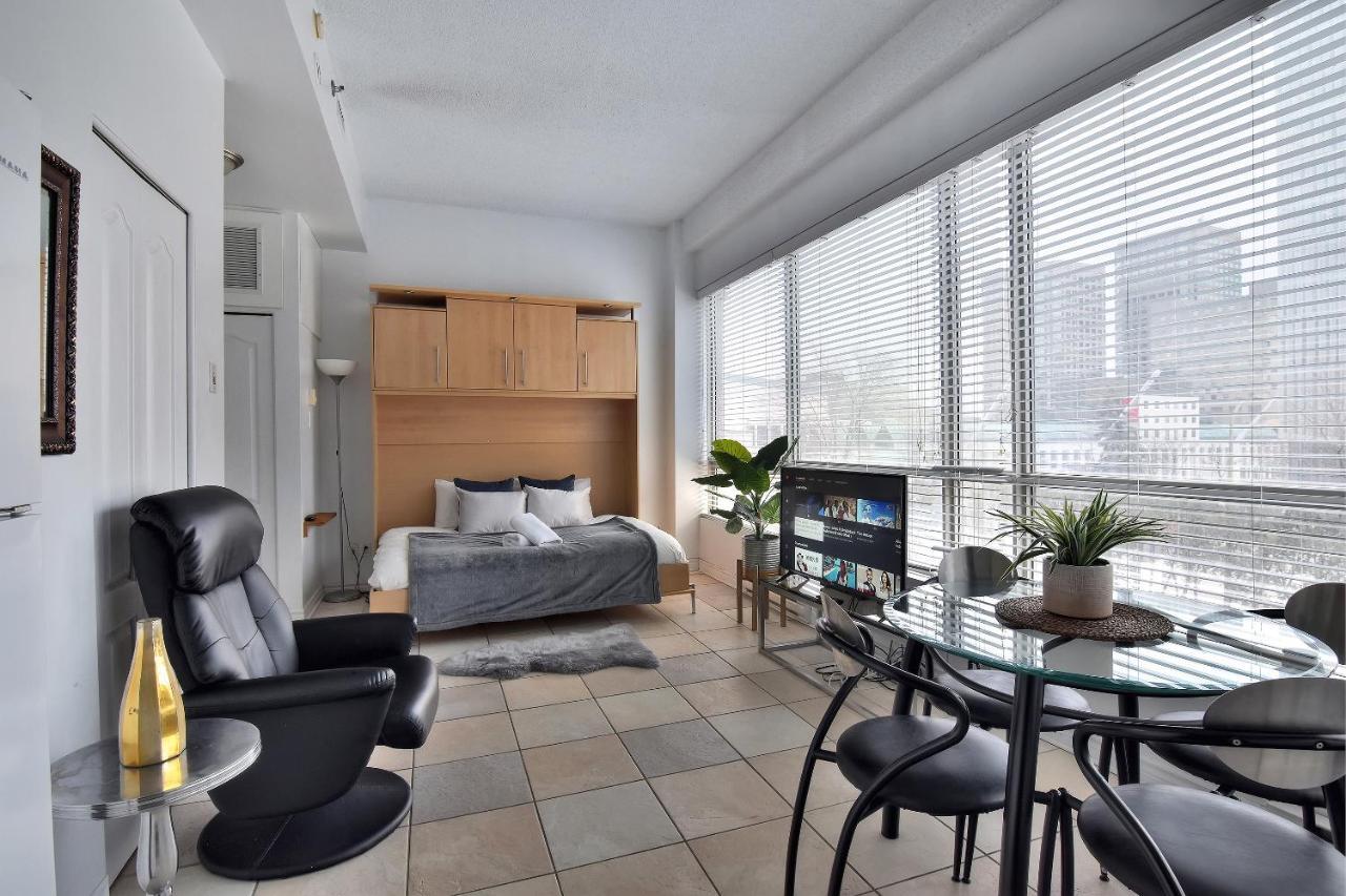 Place-Des-Arts Suites Монреаль Екстер'єр фото